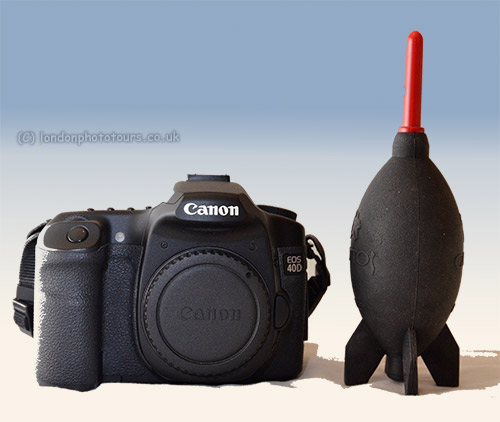 eos 40D and Giottos Rocket Blower size comparison